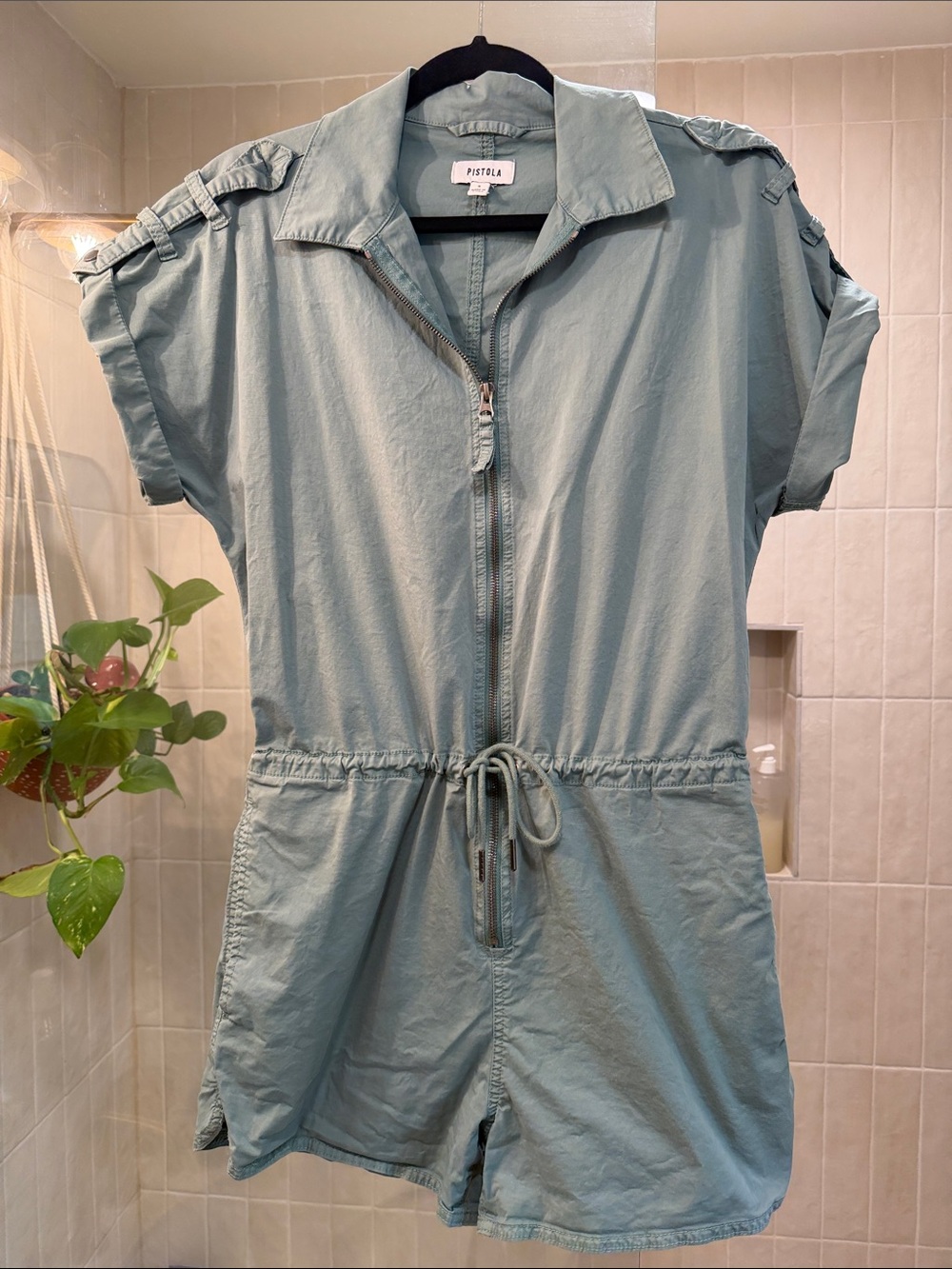 Pistola Meg romper